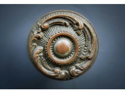 Gombíky a rukoväte dverí