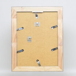 Efektný rám z masívneho dreva profil 28 strieborný 10x15 cm antireflexné sklo
