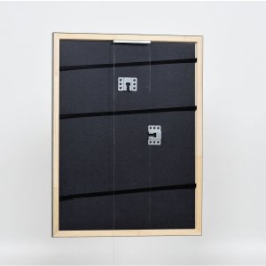 Efektný drevený rám profil 2070 múzejné sklo 13x18 cm strieborný