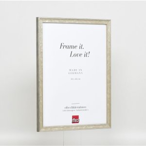 Efektný drevený rám profil 2070 múzejné sklo 13x18 cm strieborný