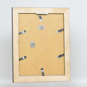 Efektný rám z masívneho dreva profil 28 zlatý 20x28 cm antireflexné sklo