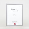 Efektný drevený rám profil 35 svetlosivý 28x35 cm antireflexné sklo
