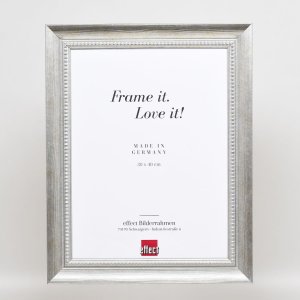 Efektný rám z masívneho dreva profil 28 strieborný 40x60 cm antireflexné sklo