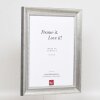 Efektný rám z masívneho dreva profil 28 strieborný 61x91,5 cm antireflexné sklo