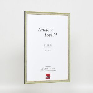 Efektný rám z masívneho dreva profil 25 zelený 9x13 cm múzejné sklo
