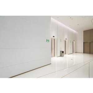 Evakuačná značka vľavo 20 cm